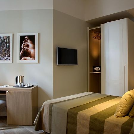 50 Suite Guesthouse Неаполь Экстерьер фото